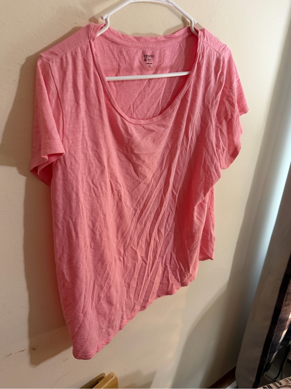 Crown & Ivy Size XL Pink Scoop Neck Women’s Tee